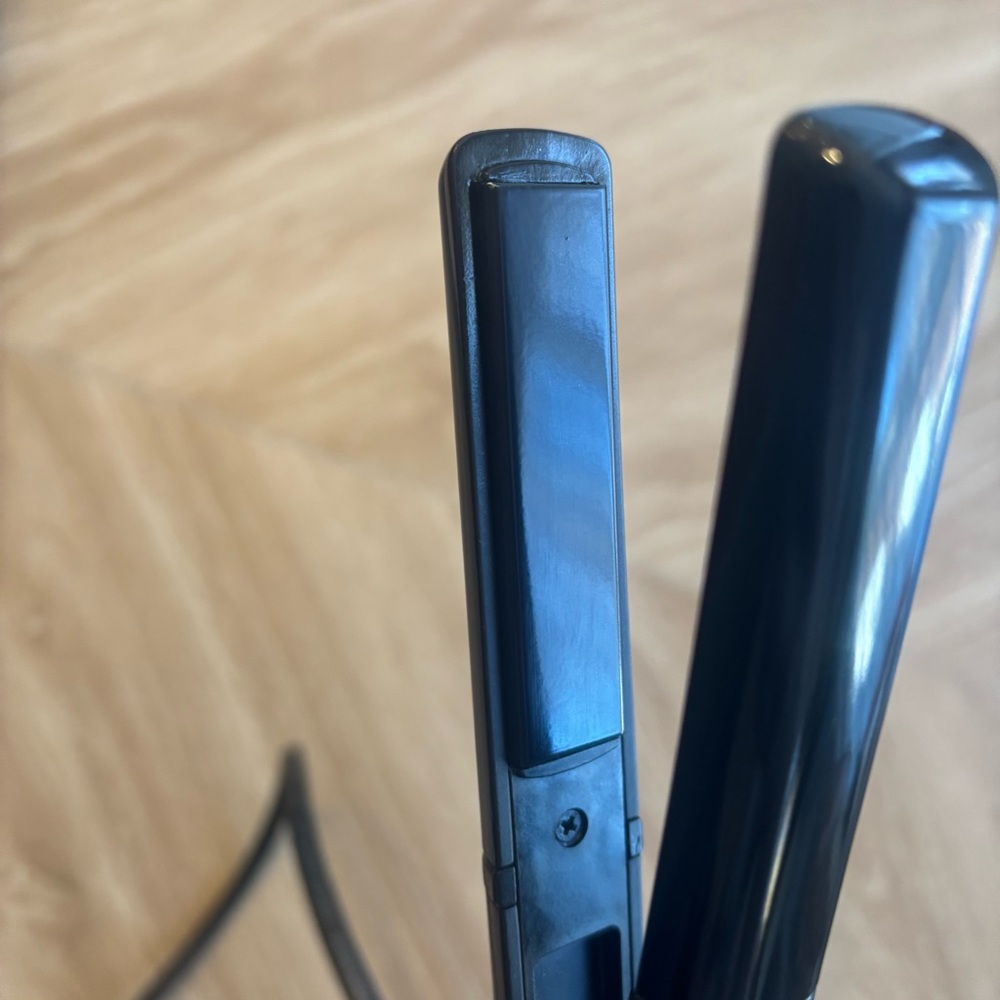 Paul Mitchell ProTools Sleek Black Styler - Picture 5 of 7